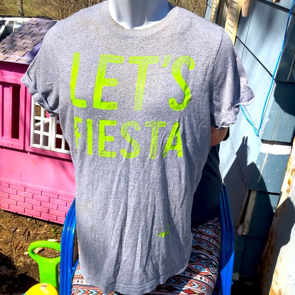 Hollister let’s fiesta tee - Picture 1 of 4
